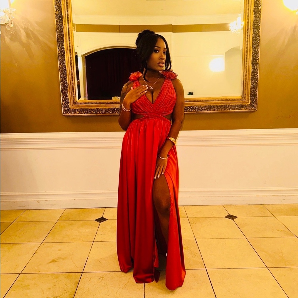 FASHION NOVA Satin Maxi Dress (Worn Once)